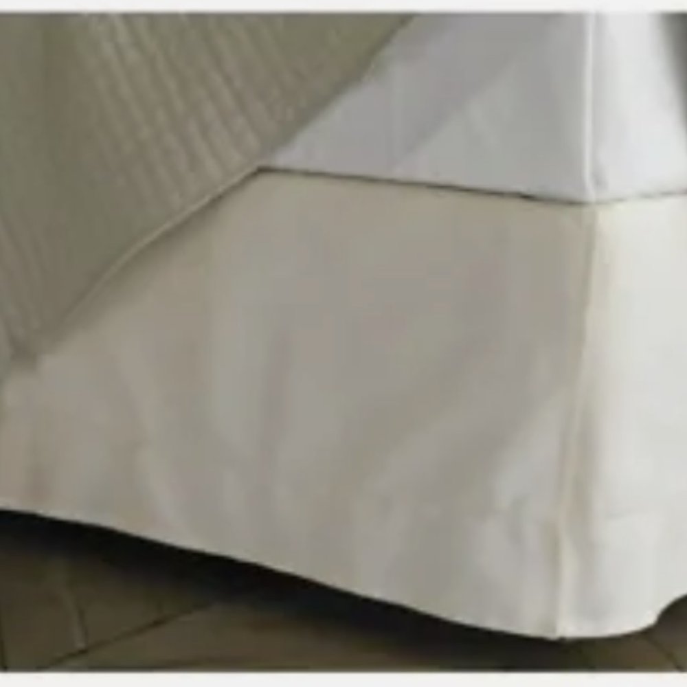 Fieldcrest Hemstitch Ivory Queen Bedskirt